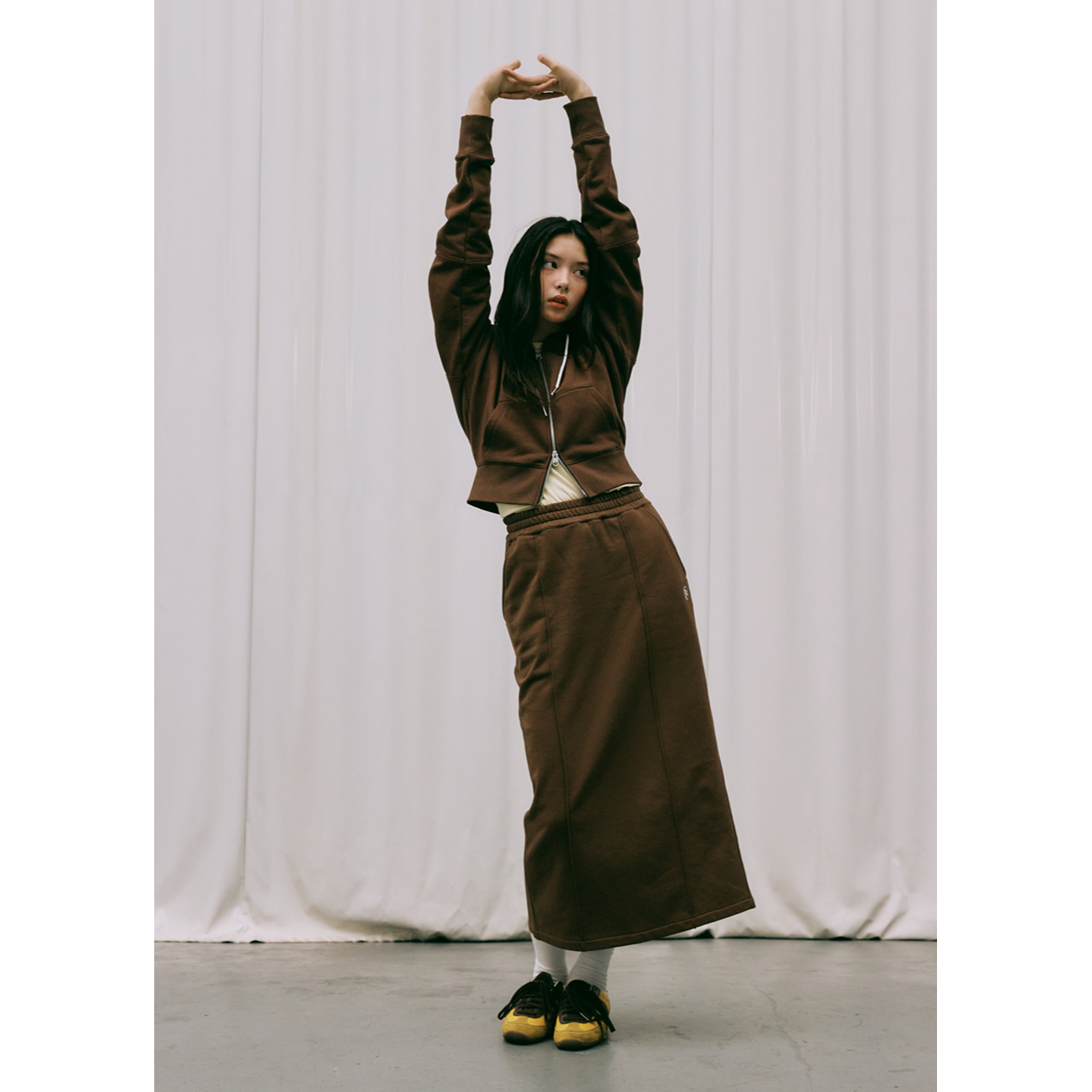 W CIRCLE LOGO SWEAT SKIRT