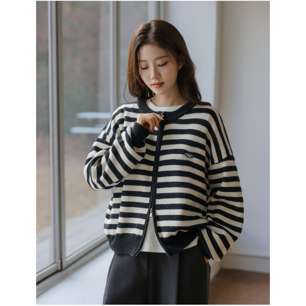 Cosegg Embroidery Two Way Knit Zip-up Cardigan