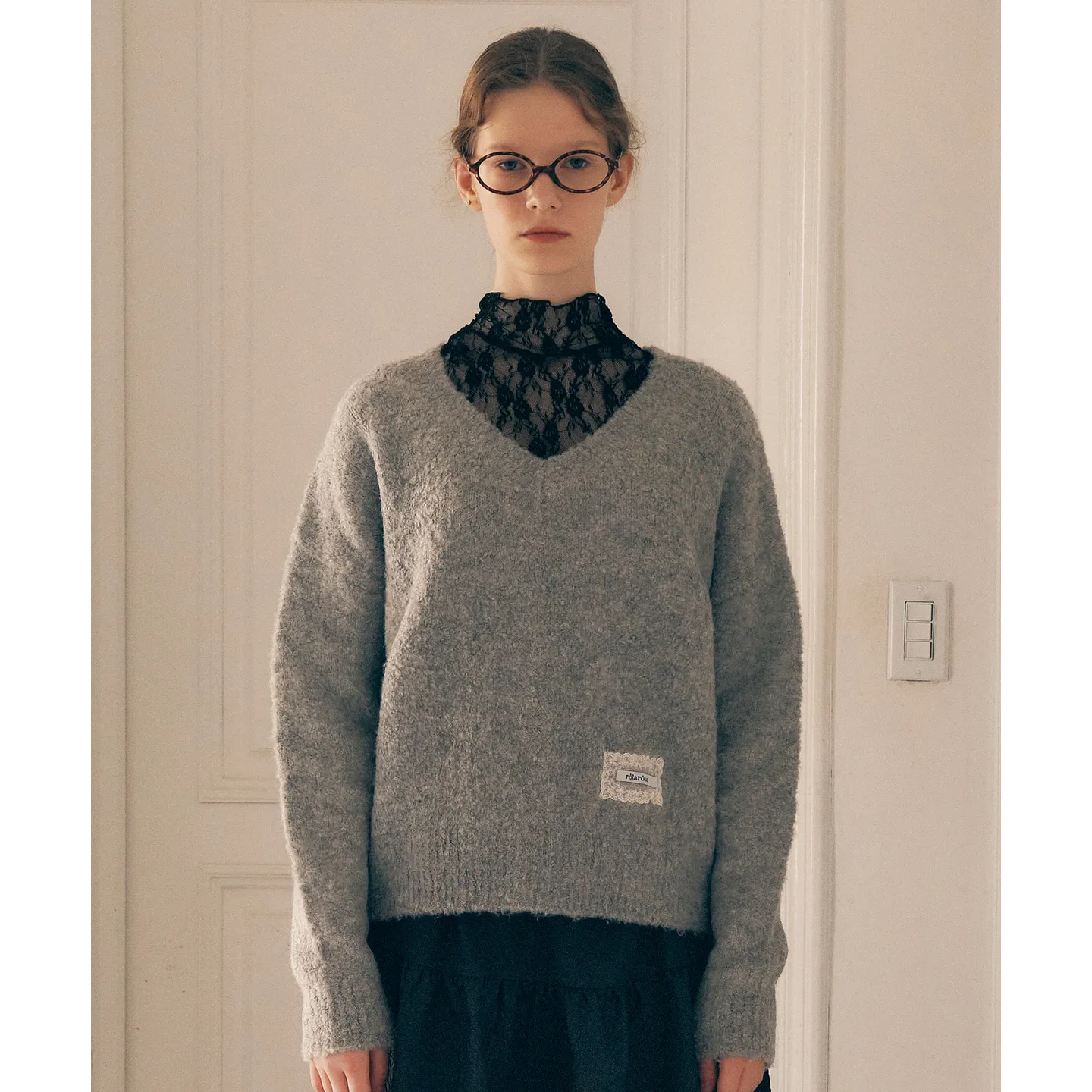 BOUCLE V NECK KNIT