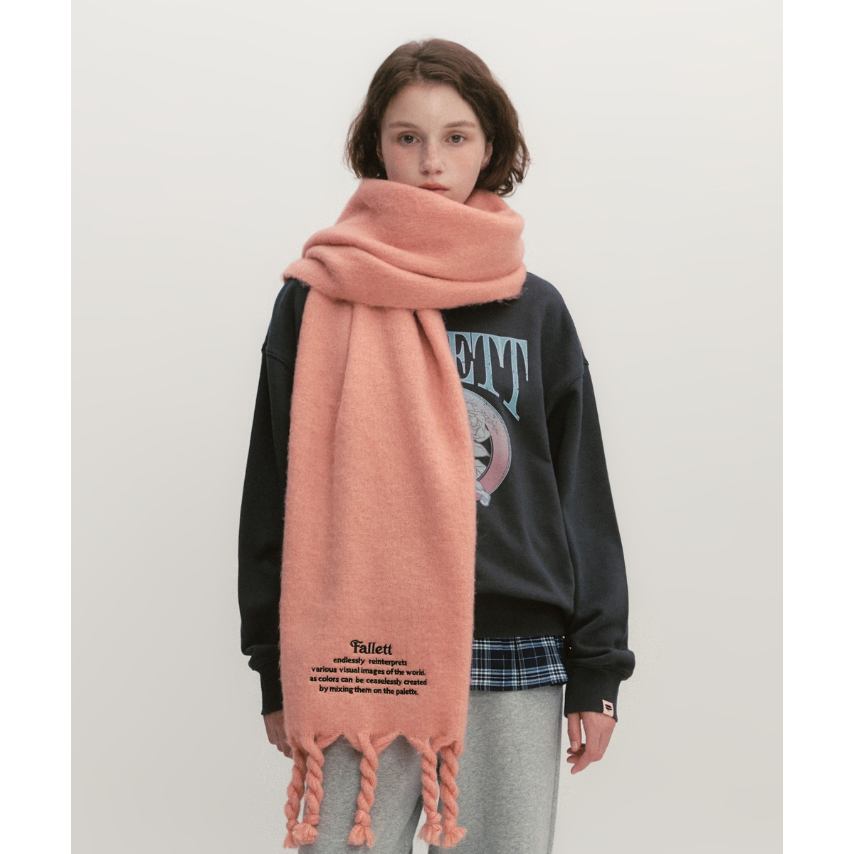 OVERSIZED STORY LOGO MUFFLER
