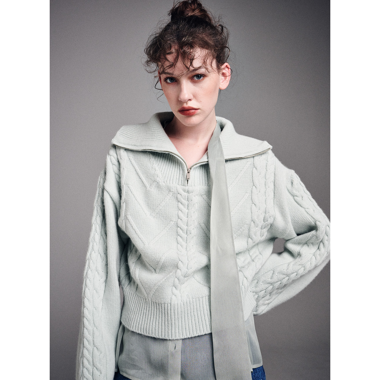 CASHMERE BLENDED CABLE HALF ZIP UP