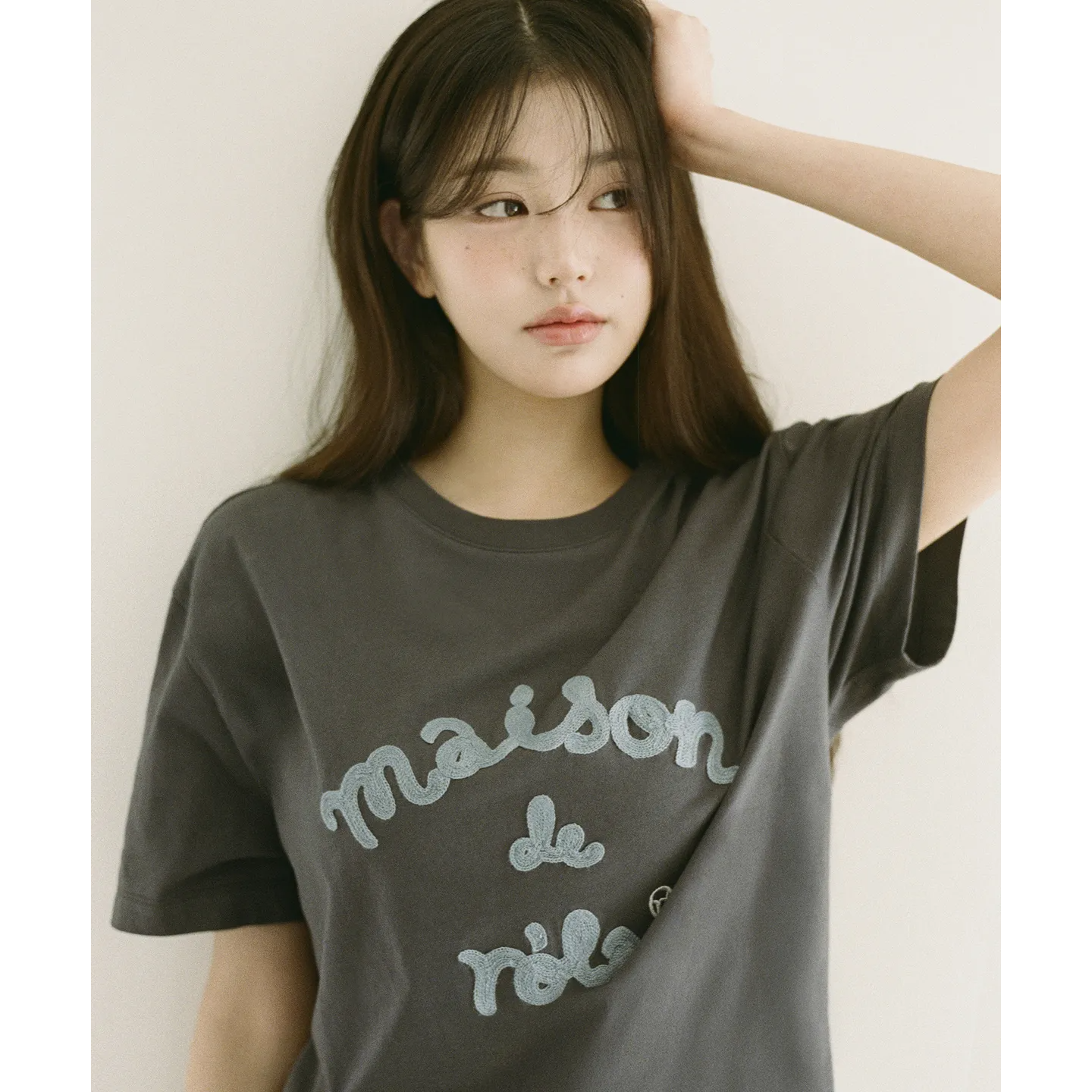 MAISON DE ROLA EMBROIDERY LOOSE FIT T-SHIRT