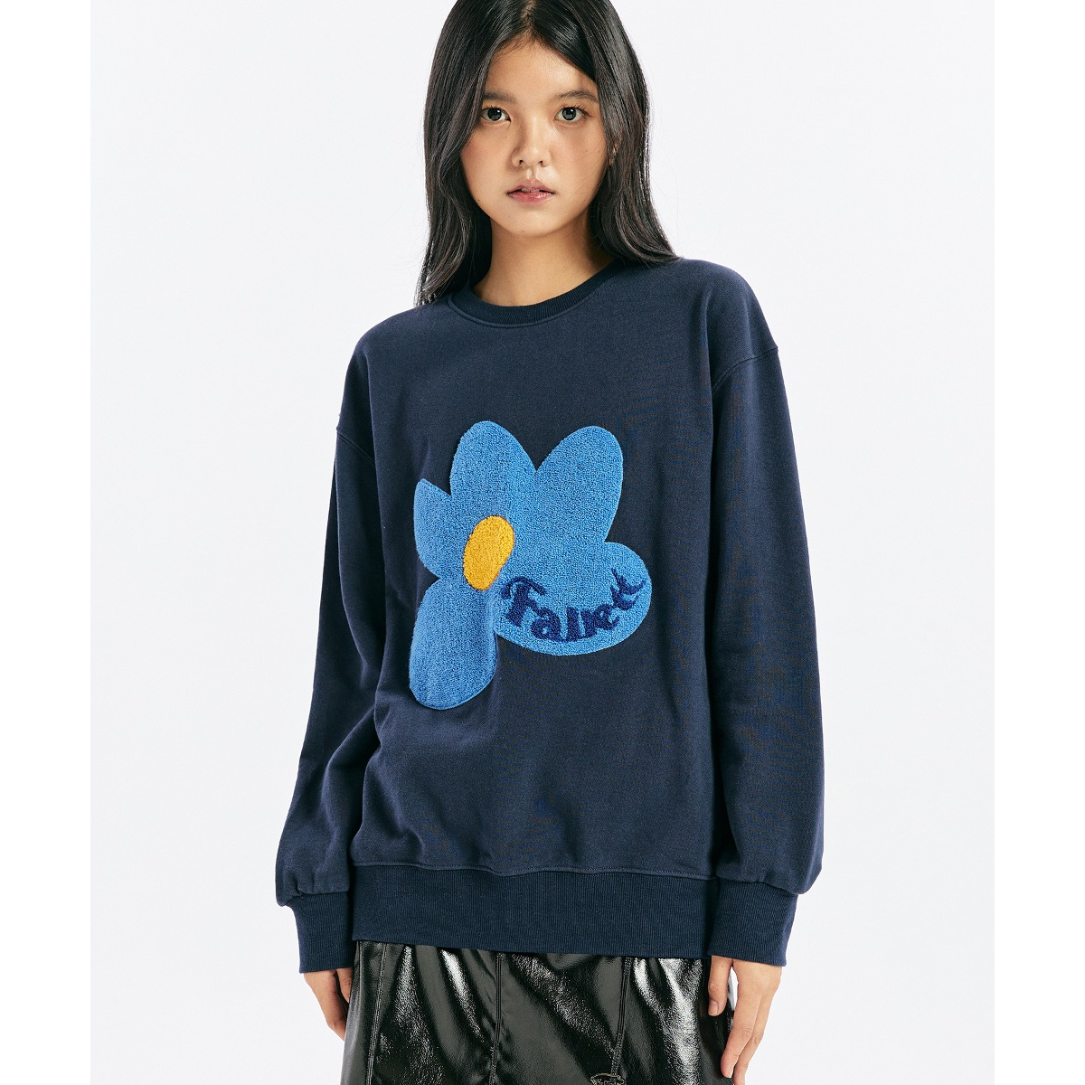 BOUCLE FLOWER SWEATSHIRT
