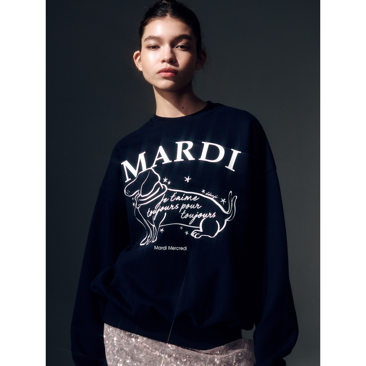 SWEATSHIRT HOLIDAY SWING THE TAIL DDANJI – HK Buy Buy Online