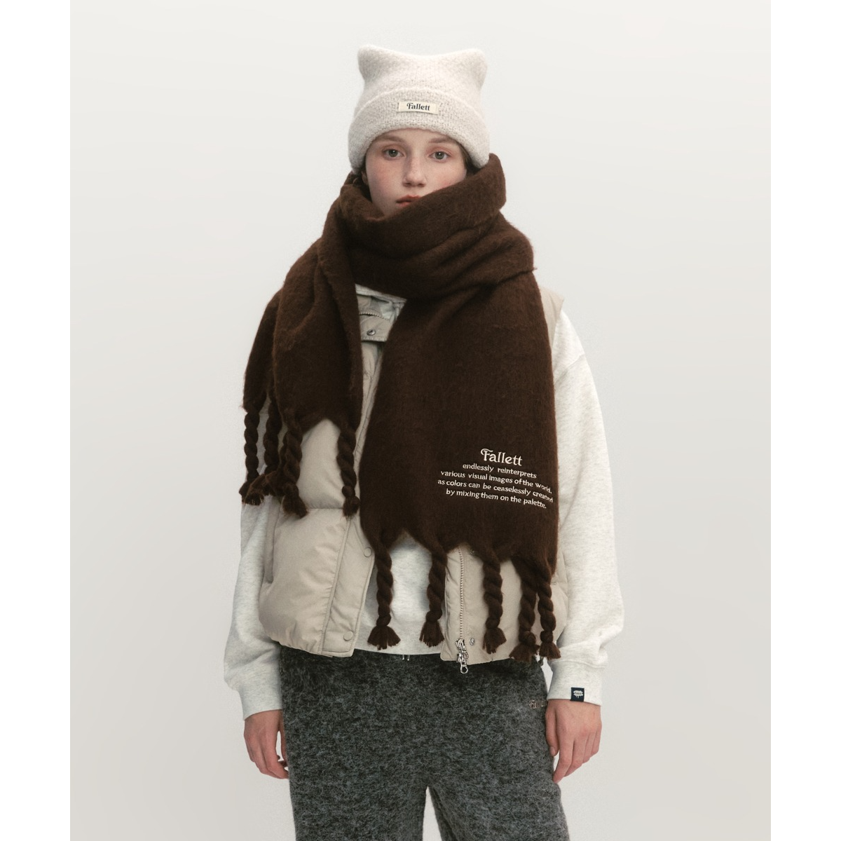 OVERSIZED STORY LOGO MUFFLER