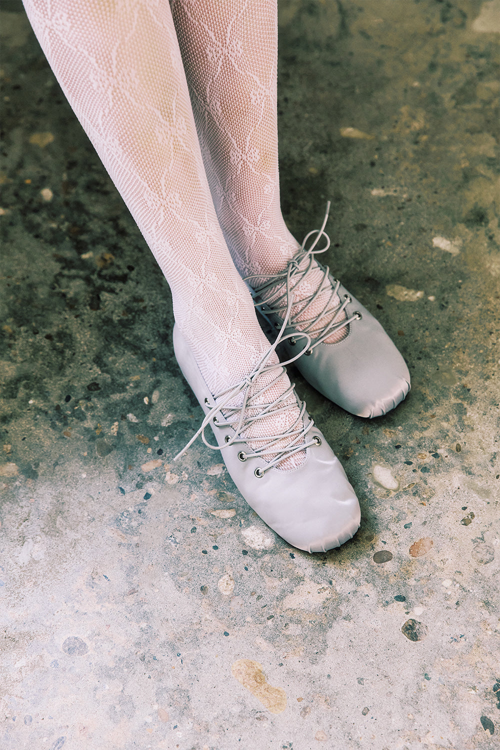 DOLPHIN LACE UP FLATS / SILVER