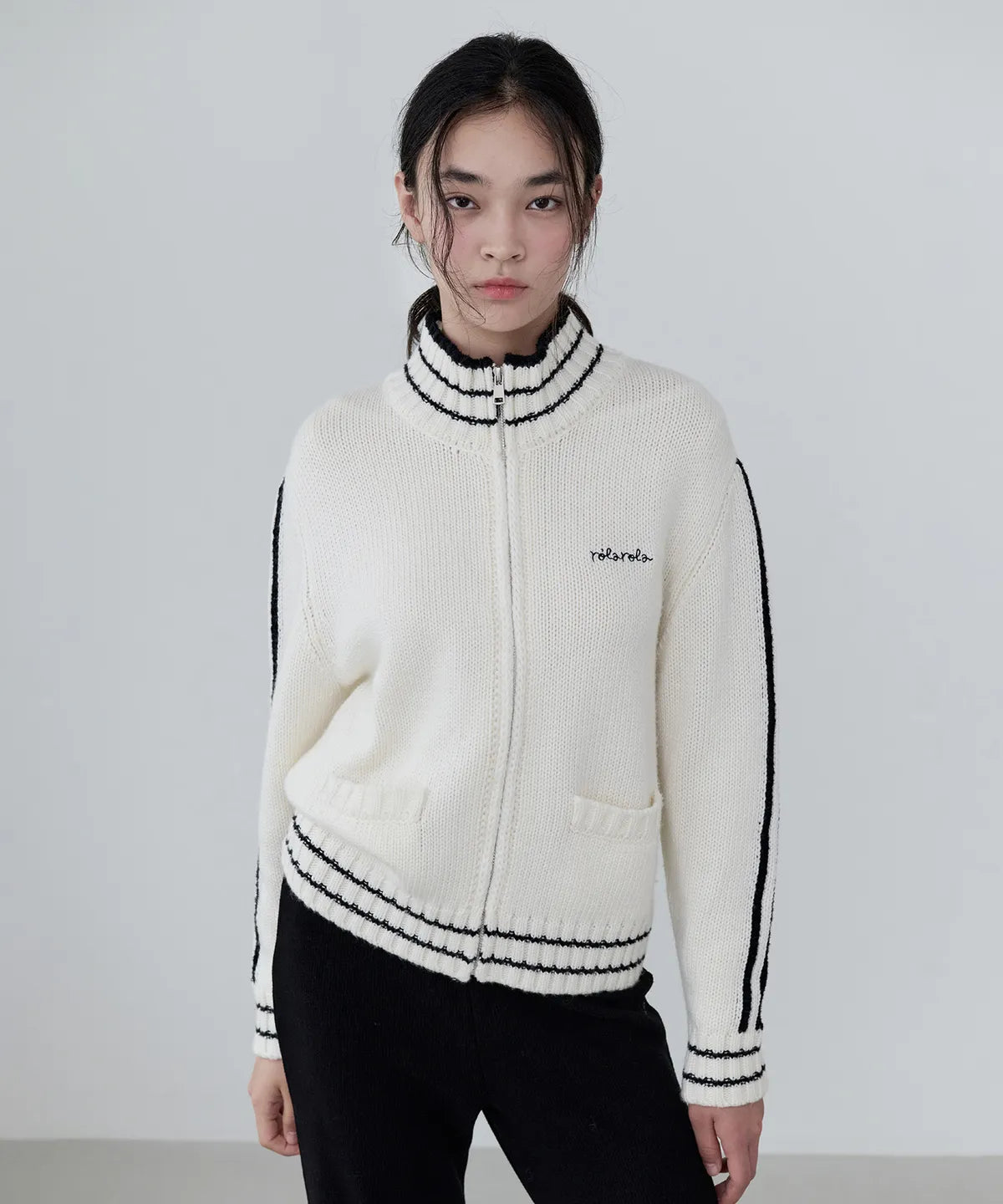 [張員瑛 PICK]MAISON DE ROLA EMBROIDERY WOOL BLENDED KNIT ZIP-UP