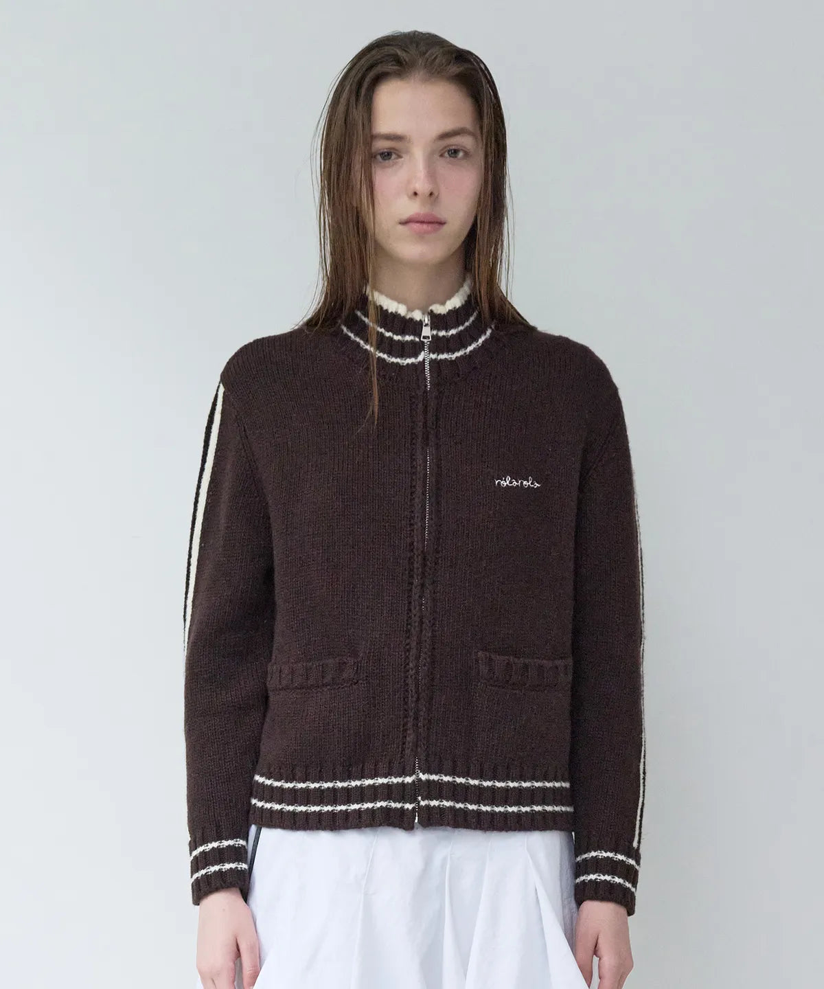 [張員瑛 PICK]MAISON DE ROLA EMBROIDERY WOOL BLENDED KNIT ZIP-UP