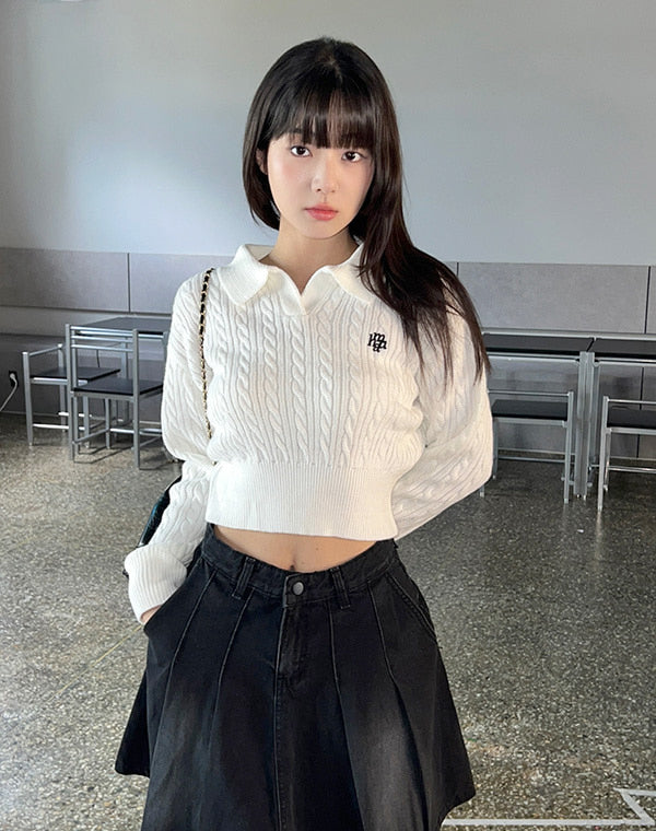 LOGO OPEN COLLAR CABLE KNIT