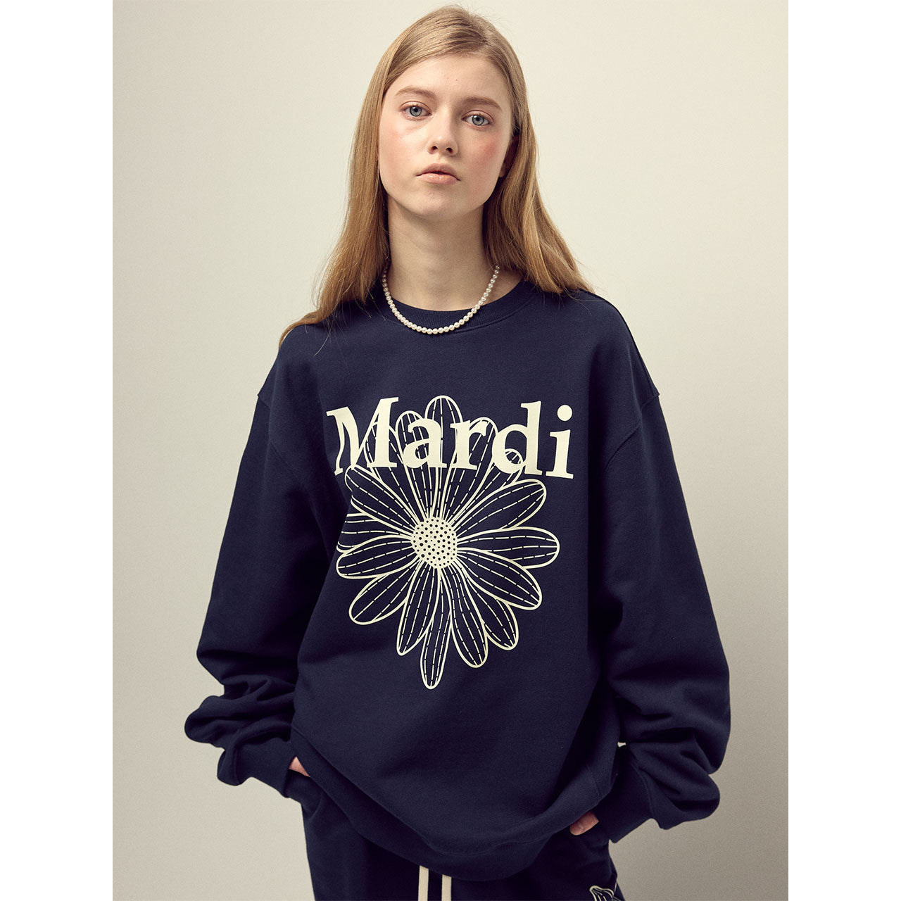 OVERSIZED SWEATSHIRT FLOWERMARDI
