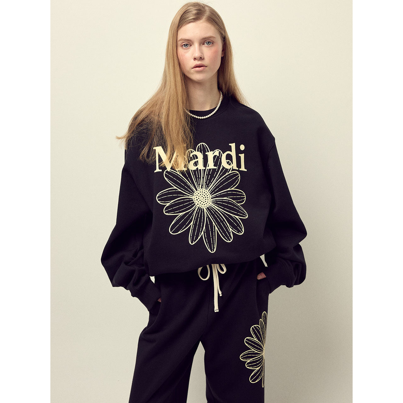 OVERSIZED SWEATSHIRT FLOWERMARDI