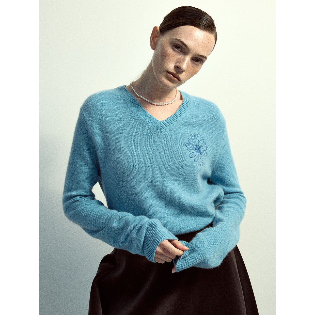 [2025] RACCOON BLENDED V NECK