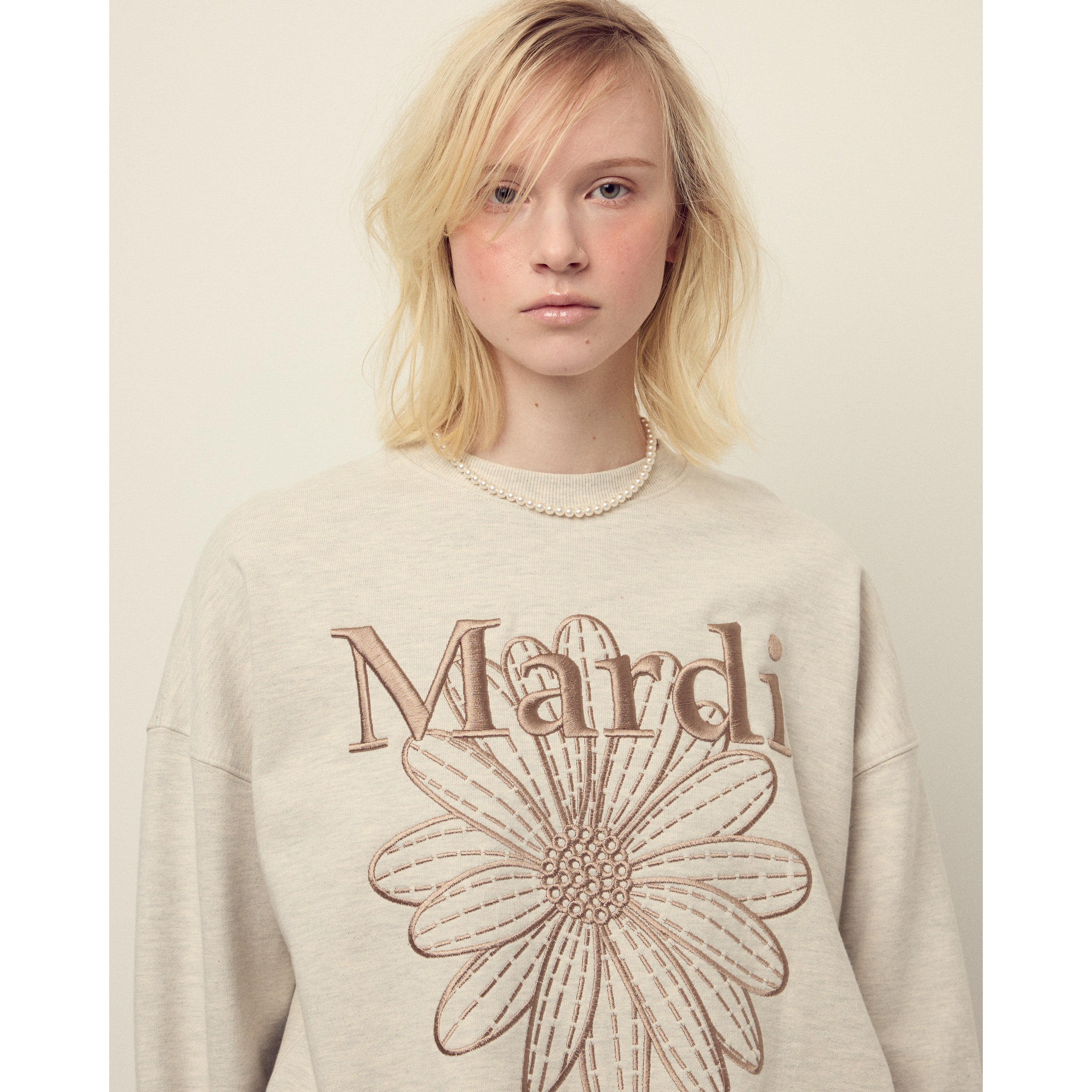 SWEATSHIRT FLOWERMARDI NEEDLEWORK