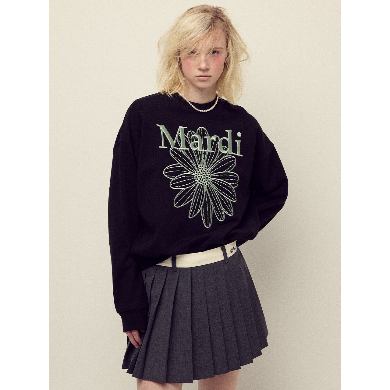 SWEATSHIRT FLOWERMARDI NEEDLEWORK