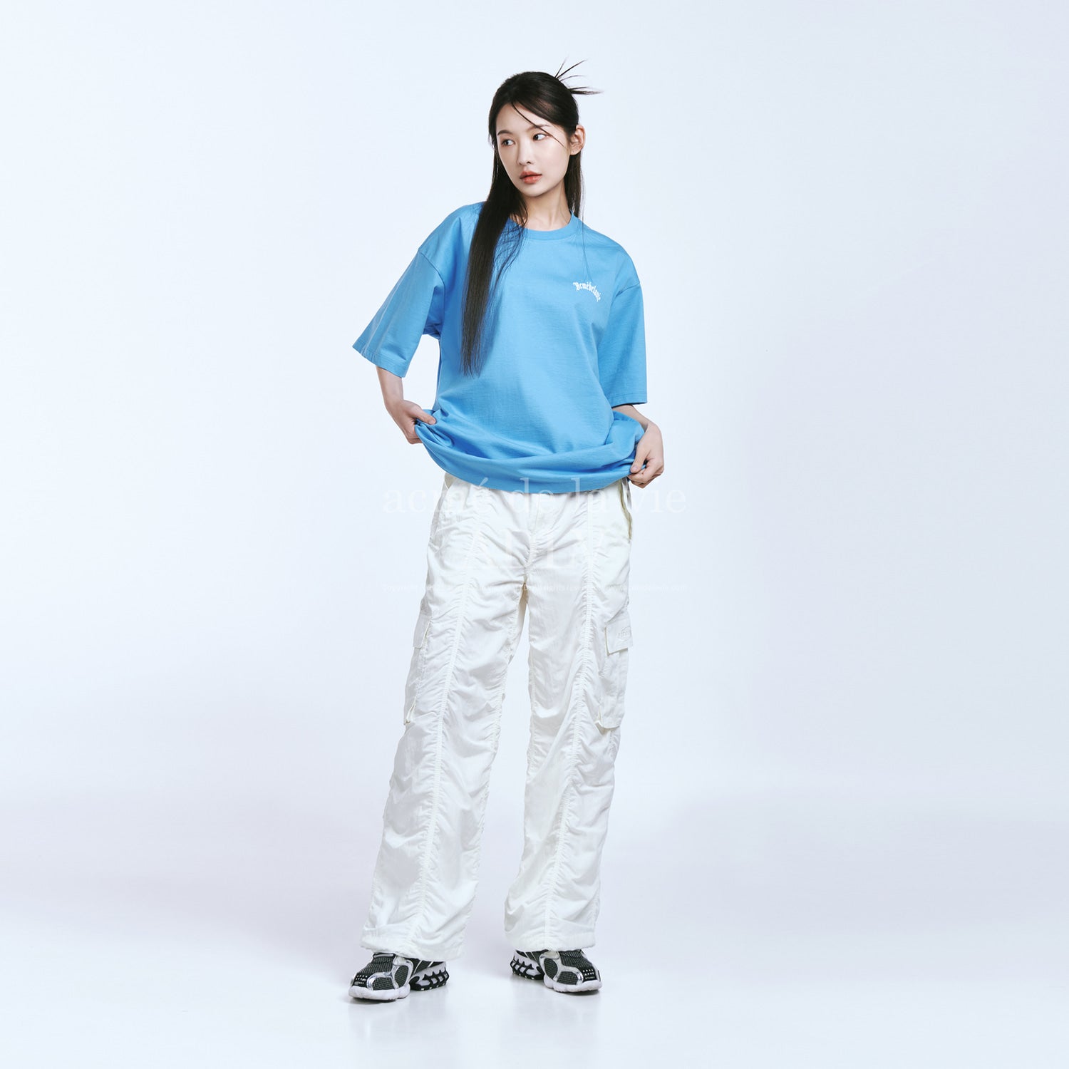 [Acmé de la Vie] ADLV X LISA GOLD CHAIN BEAR DOLL SHORT SLEEVE T-SHIRT - BLUE