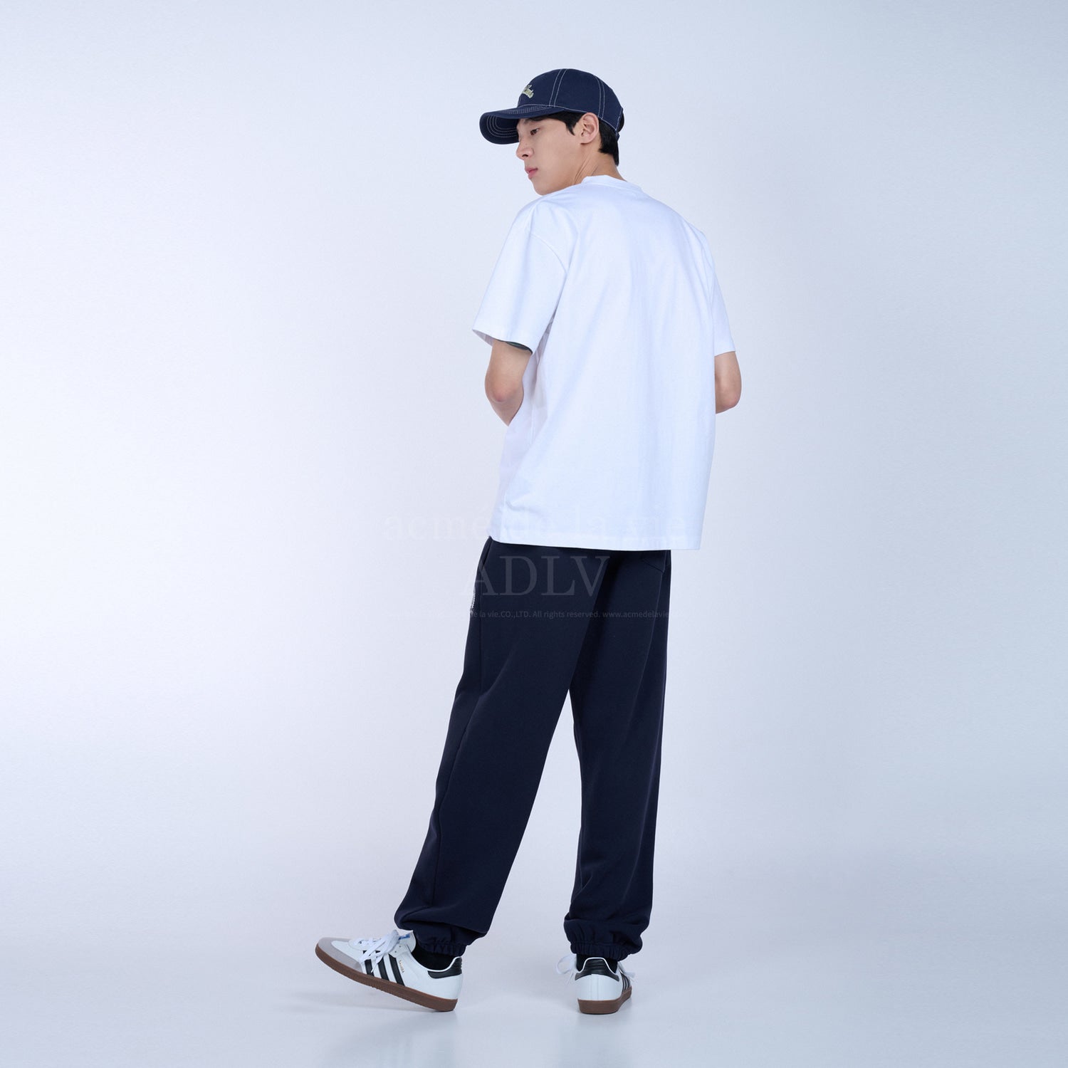 [Acmé de la Vie]ADLV X LISA A LOGO MONOGRAM EMBOSSING EMBROIDERY SHORT SLEEVE T-SHIRT - WHITE