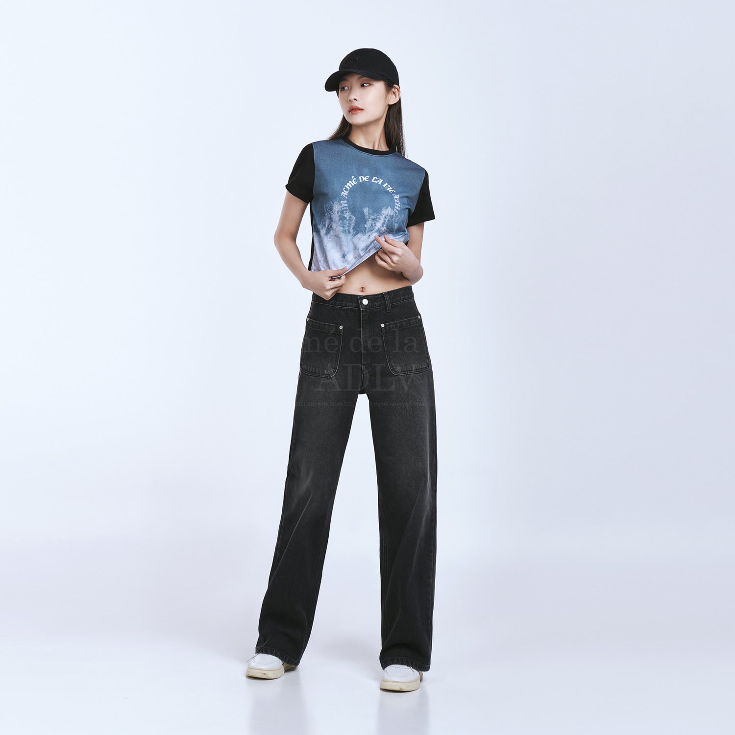 [Acmé de la Vie] ADLV X LISA OCEAN ARTWORK CROP SHORT SLEEVE T-SHIRT - BLACK